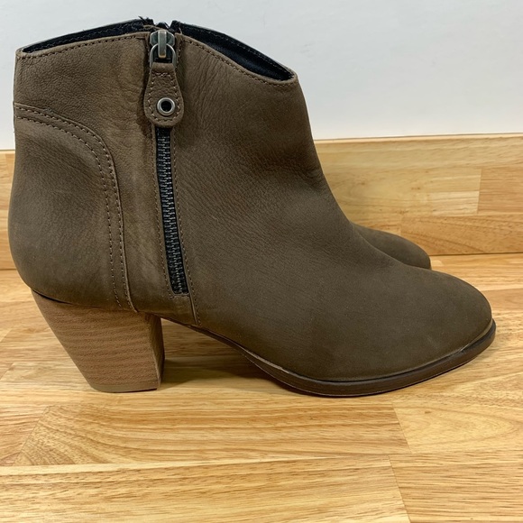 NEW Diba 10 Green Brown Sequoia Suede Leather Zip Booties‎ - Picture 1 of 8